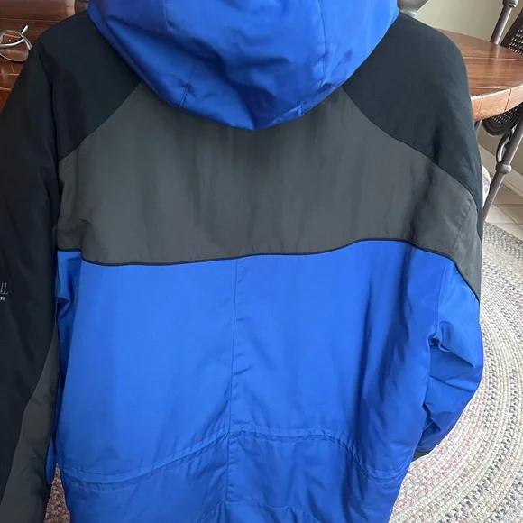 Warm Winter Coat - Picture 3 of 10